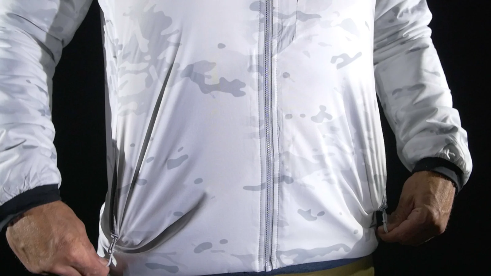 LV Men's Insulated Hooded Jacket - Image 20